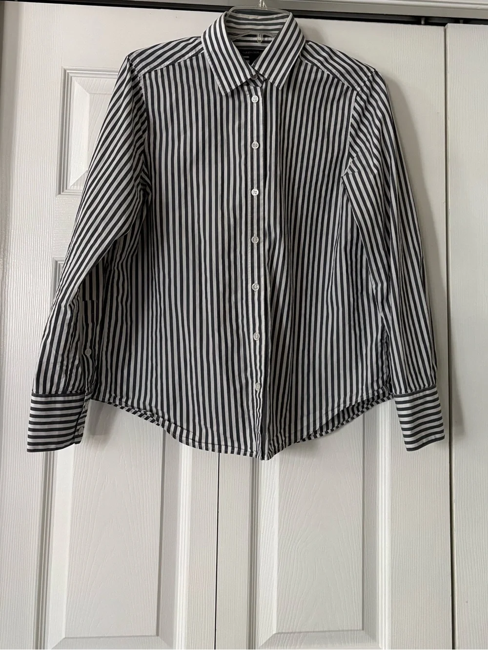 Banana Republic Gray & White Striped Long-Sleeve Dress Shirt